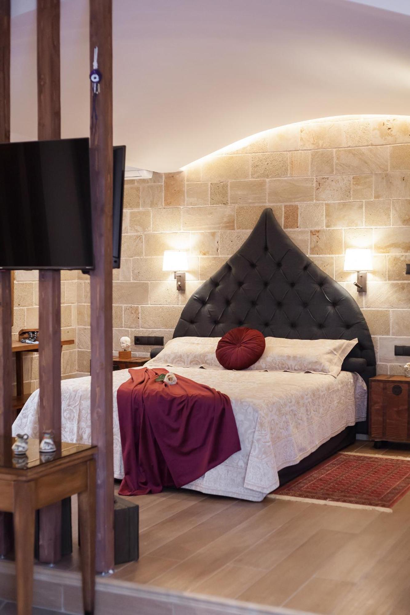 Utopia Luxury Suites - Old Town Rhodes City Buitenkant foto